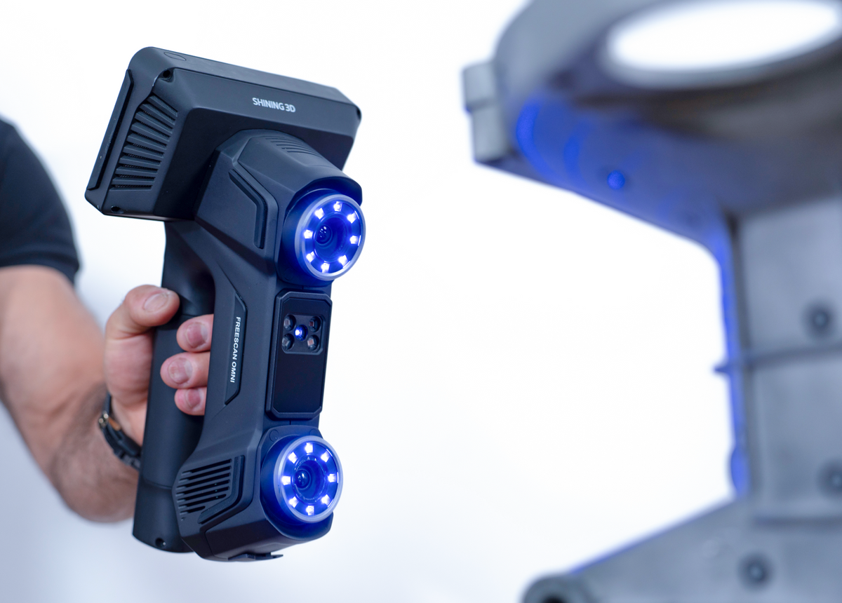 FreeScan Omni wireless operation with hot-swappable batteries