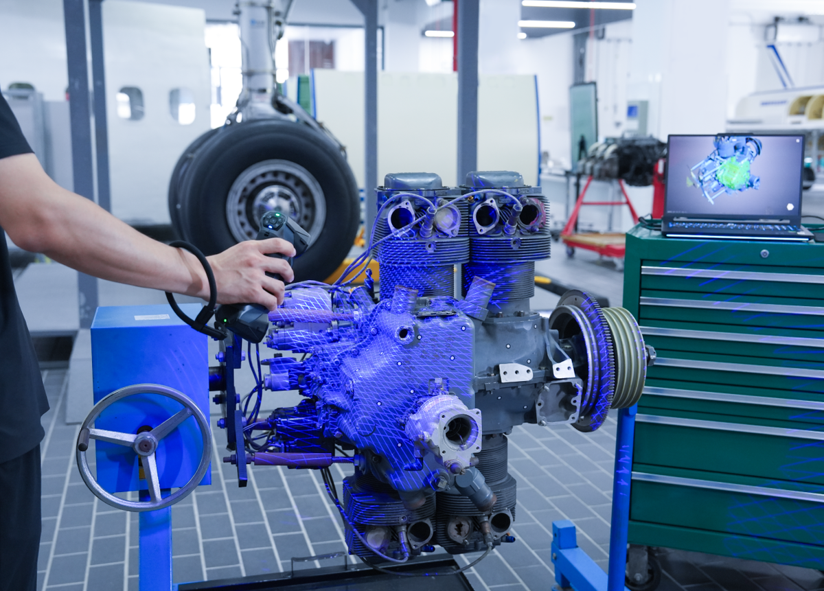 FreeScan Combo+ Wireless high-speed blue laser scanning of an industrial assembly